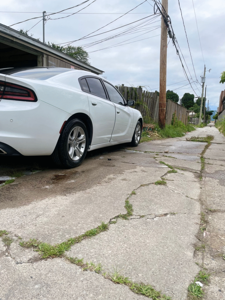 Affordable Windsor car wash with $1 Club subscription